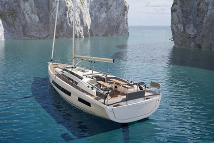 Hire Sailboat Dufour Yachts Dufour 48 Marseille