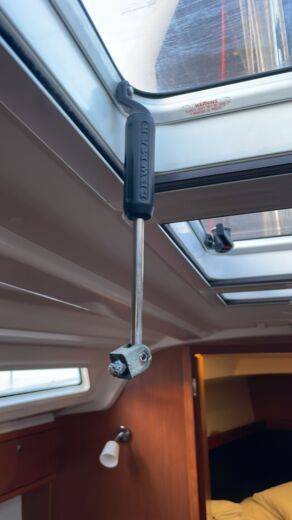 Αχίλλειο Sailboat BAVARIA 37 CRUISER alt tag text