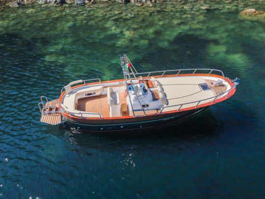 Motorboat Fratelli Aprea Gozzo 750 Open Plano del barco