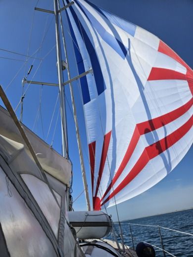 Sète Sailboat Bénéteau Océanis 46 alt tag text