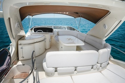 Charter Motor yacht Azimut Azimut 62 Dubai Marina