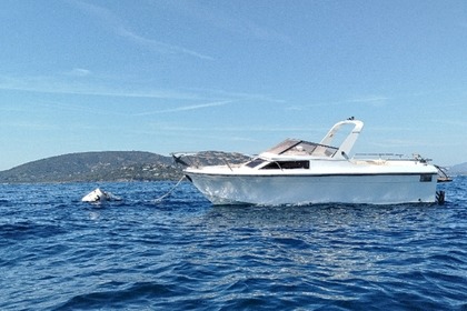 Hire Motorboat Jeanneau Skanes 650 Pinarellu