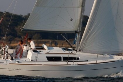 Charter Sailboat Jeanneau sun odyssey 33i Saint-Quay-Portrieux