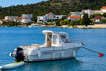 Miete Motorboot Quicksilver 640 Ražanj