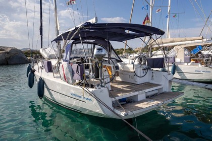 Чартер Парусная яхта Dufour Yachts Dufour 382 GL Голфо Арначи