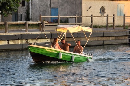 Aluguel Barco sem licença  navalplastica sans permis Carnon