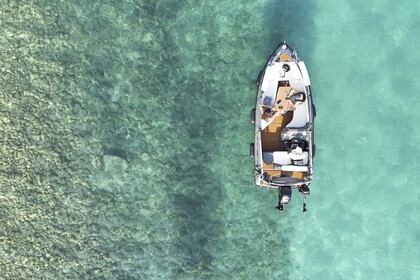 Aluguel Barco sem licença  Isatek Cobra 495('25) Lêucade