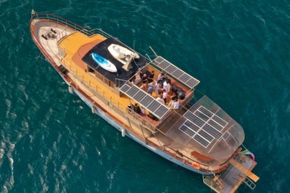 Rental Motor yacht Galeon Gozzo 24 metri Capri