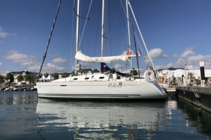 Location Voilier Beneteau First 31.7 Saint-Gilles-Croix-de-Vie