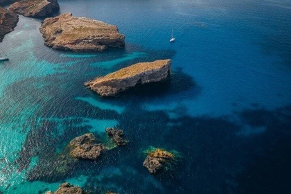 Hire Motorboat Buccaneer Sea Rover 198 Ċirkewwa