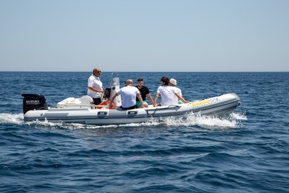 Noleggio Gommone 2000 leghe Sealife 5.8 Marzamemi