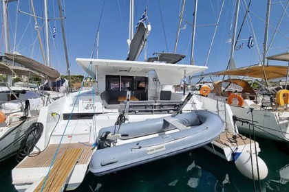 Rental Catamaran Fountaine Pajot isla 40 Laurium