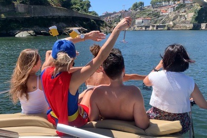 Charter Motorboat Bayliner Ciera 24 Porto