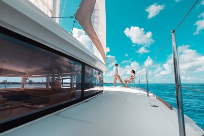 Hire Motorboat Lagoon Lagoon 40’ 2017 Cozumel