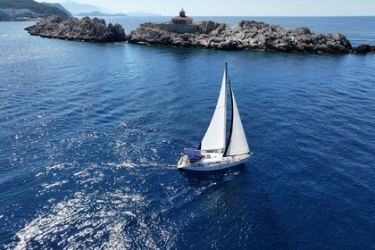 Hire Sailboat Bavaria 40 Cruiser Dubrovnik