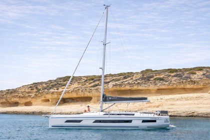 Hire Sailboat Dufour Dufour 41 Palermo