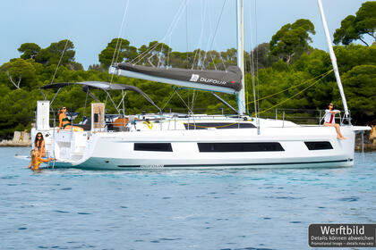 Rental Sailboat Dufour Yachts Dufour 44 - 3 cab. Palma de Mallorca