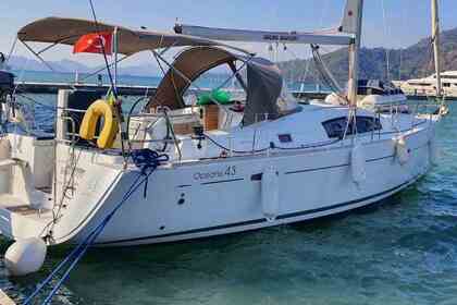 Rental Sailboat Beneteau Oceanis 43 2011 Marmaris