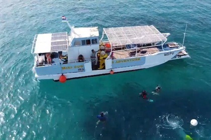 Hire Motorboat Volga Shipyard Semya Medulin