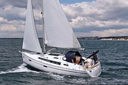 Verhuur Zeilboot BAVARIA 37 CRUISER Kroatië