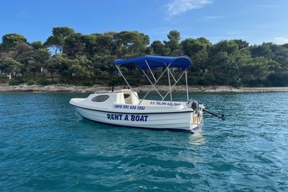 Hire Boat without licence  M-Sport M-sport 500 Cabin Pula