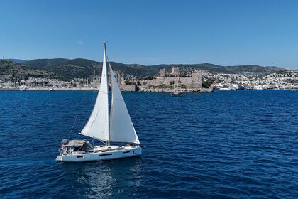 Rental Sailboat Jeanneau Sun Odyssey 440 Bodrum
