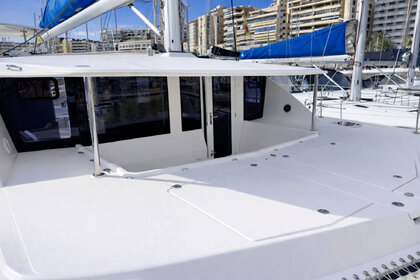 Charter Catamaran Robertson & Caine Leopard 44 Palma de Mallorca