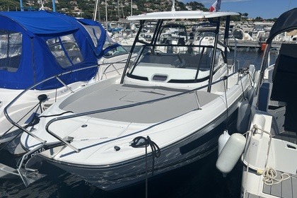 Charter Motorboat Jeanneau Cap Camarat 7.5 Wa Les Issambres