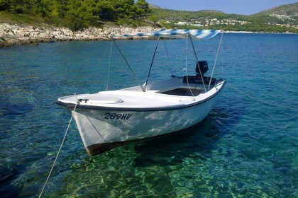 Charter Boat without licence  Pasara 5 hp free petrol Hvar