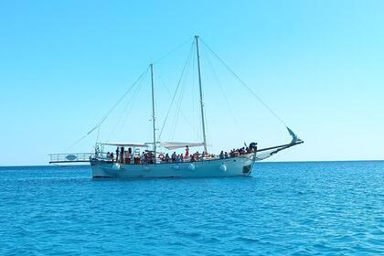 Alquiler Goleta Custom 80 Paros