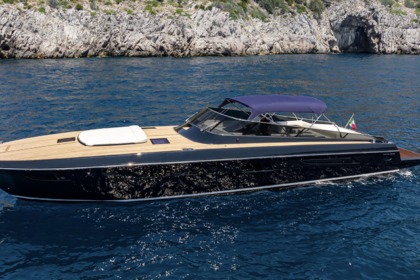 Noleggio Yacht a motore Ferretti itama 62 Porto Vecchio