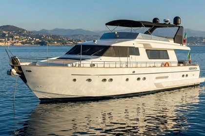 Hire Motor yacht San Lorenzo 22M Golfe Juan