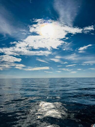 Марсель Motorboat B2 Marine cap ferret 550 cabin cruiser alt tag text