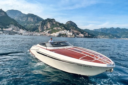 Noleggio Barca a motore Riva Rivarama Super 44 Amalfi