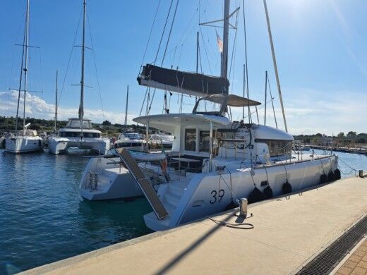 Полиньяно-а-Маре Motorboat Karnic year 2024 SL601 alt tag text