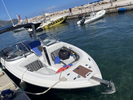 Cala d'Or Motorboat Regal 2700 alt tag text