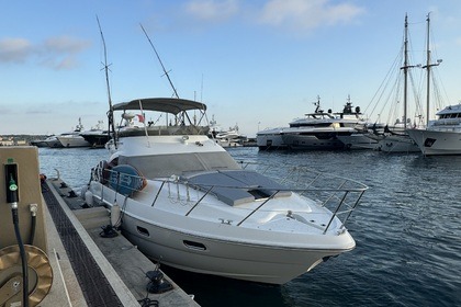 Hire Motorboat Sealine F42/5 Villeneuve-Loubet