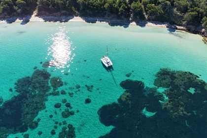 Rental Catamaran LAGOON 440 Hyères