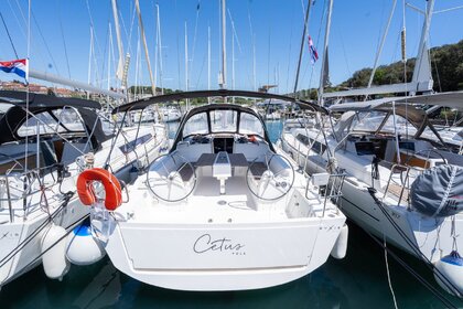 Rental Sailboat Dufour Dufour Grand Large 382 Pula