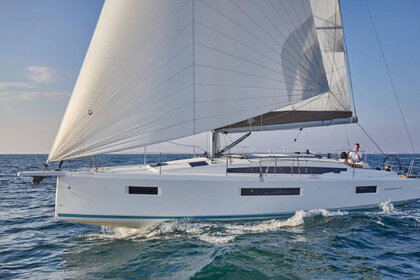 Ενοικίαση Ιστιοπλοϊκό σκάφος Jeanneau Sun Odyssey 410 - 3 cab. Κρκ