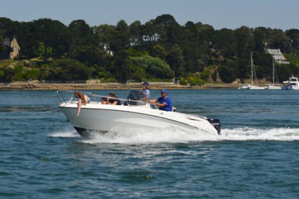 Location Bateau à moteur Karnic 1851 Open Arradon