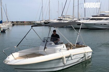 Rental Motorboat JEANNEAU cap camarat 5.5 Style Golfe Juan