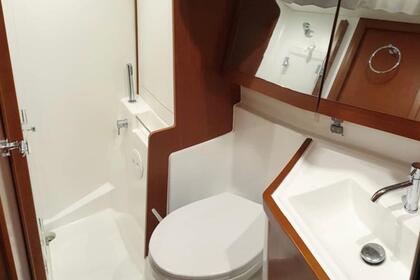 Noleggio Barca a vela Beneteau Oceanis 45 Amarilla Golf