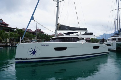 Verhuur Catamaran Fountaine Pajot Fountaine Pajot Tanna 47 - 5 + 1 cab. Eden Island, Seychelles