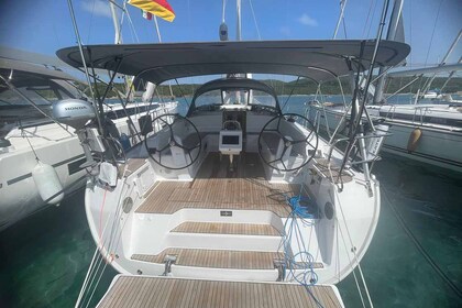Noleggio Barca a vela Bavaria Yachtbau Bavaria Cruiser 46 Style - 4 cab. Golfo Aranci