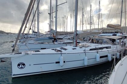 Miete Segelboot Dufour Yachts Dufour 520 GL Liberty with watermaker & A/C - PLUS Le Marin