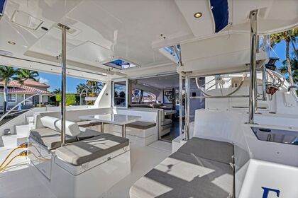 Rental Catamaran Robertson & Caine Leopard 40 Porquerolles