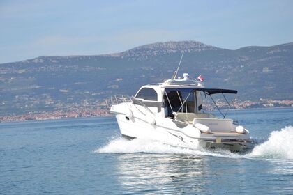 Miete Motorboot Instar Reful Elegance 30 Split