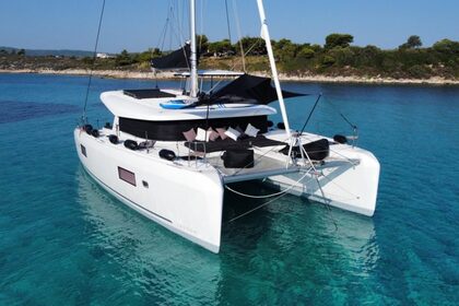 Hire Catamaran Lagoon 420 Paros