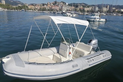 Hyra båt Båt utan licens  Lomac 460 ok Honda 40 CV 4T La Spezia